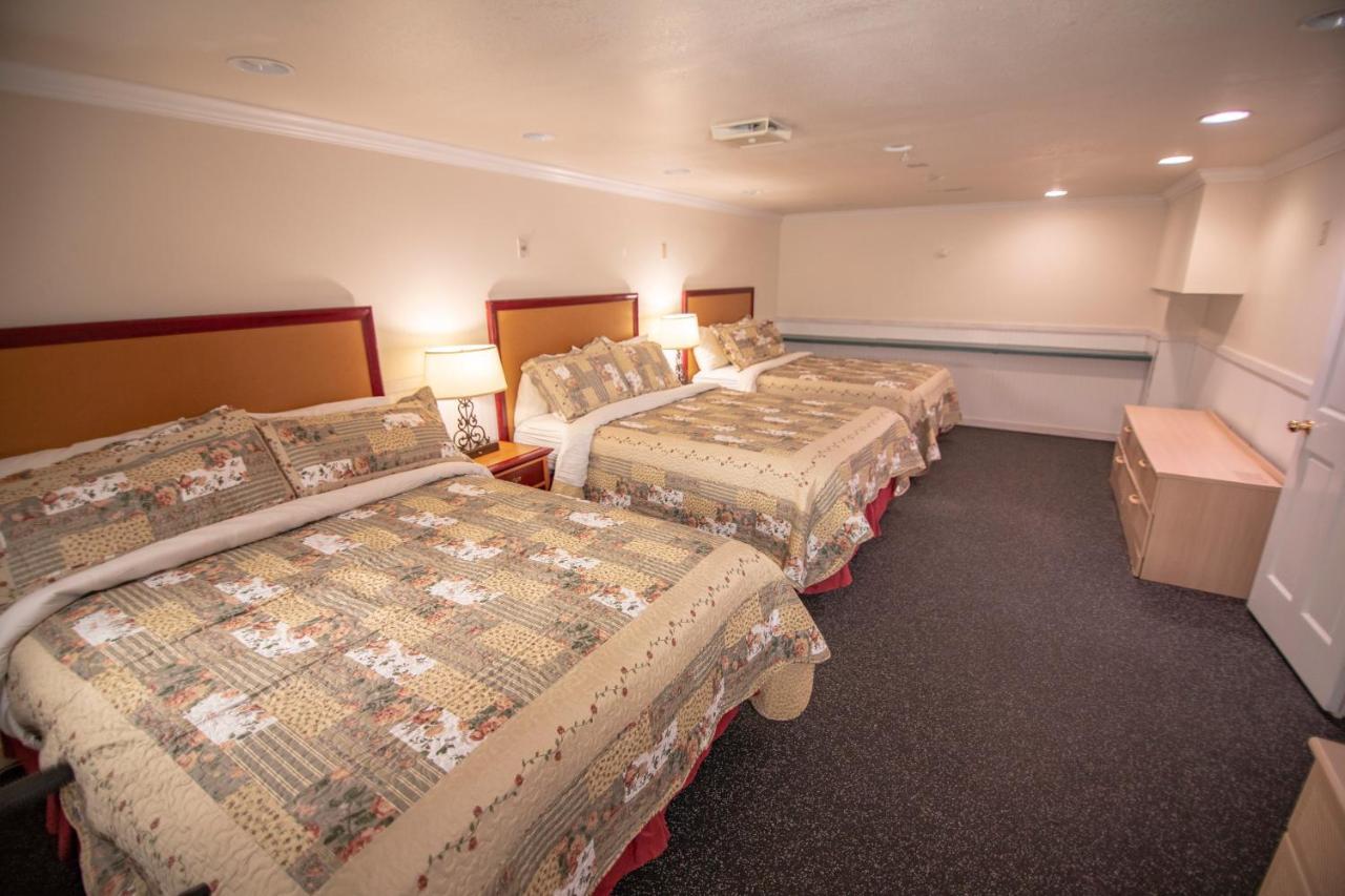 Coachlite Inn Sister Bay Eksteriør bilde